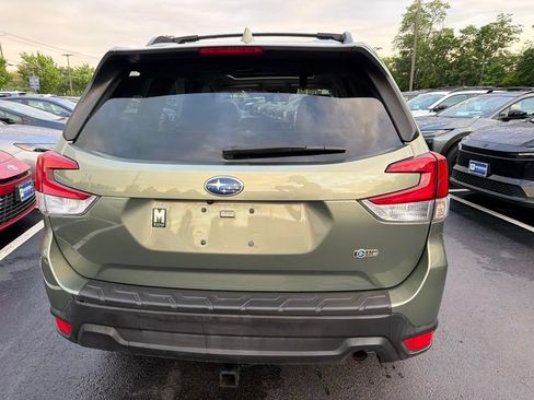 Used 2020 Subaru Forester Premium AWD/4WD image 6