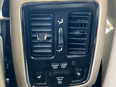 Used 2019 Jeep Grand Cherokee Limited w/ Luxury Group II image 14