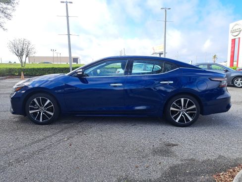 Certified 2022 Nissan Maxima SV w/ Floor Mat Group FWD image 9
