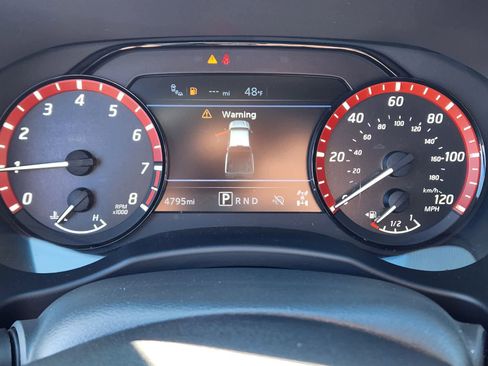 Used 2025 Nissan Frontier PRO-4X image 18