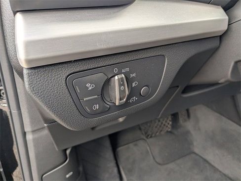 Used 2024 Audi Q5 e Premium Plus image 34