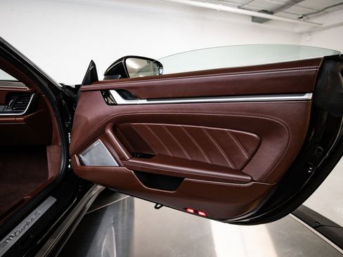 Certified 2021 Porsche 911 Turbo S AWD/4WD image 26