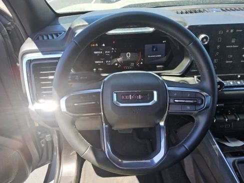Used 2024 GMC Canyon Elevation w/ Convenience Package RWD image 3
