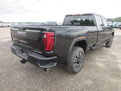 New 2026 GMC Sierra 3500 Denali Ultimate AWD/4WD image 4