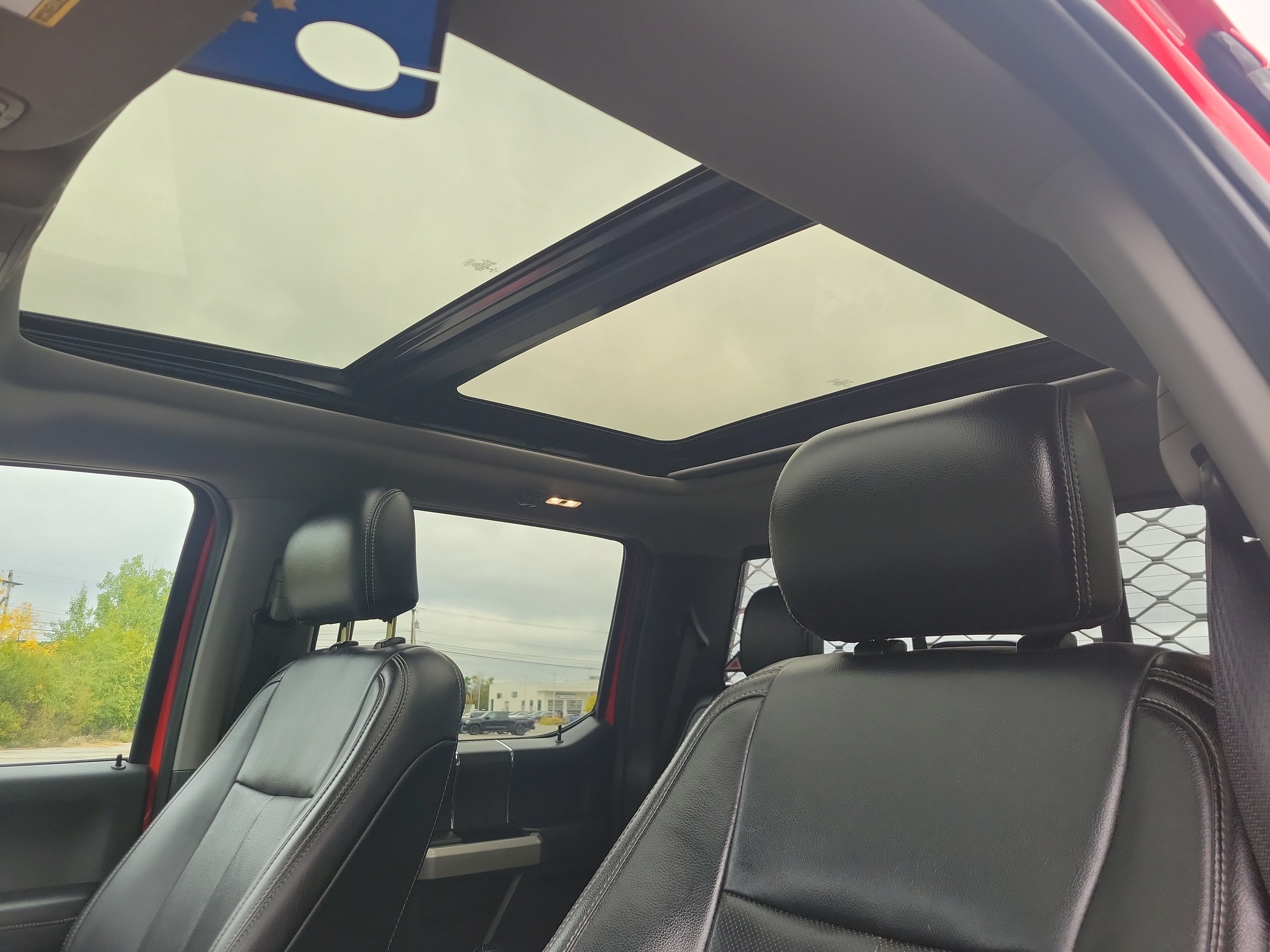Used 2020 Ford F350 Lariat w/ Lariat Ultimate Package AWD/4WD image 28