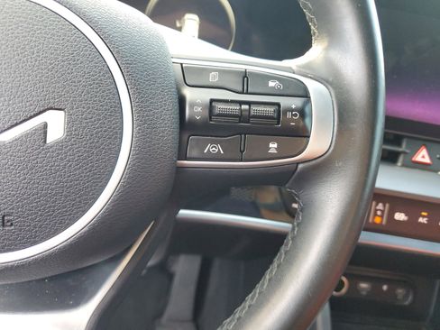 Certified 2024 Kia Sportage SX FWD image 25