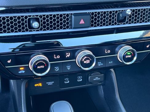 Used 2025 Honda Civic Sport image 19