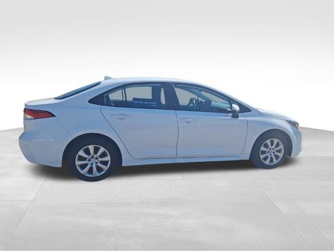 Used 2024 Toyota Corolla LE image 14