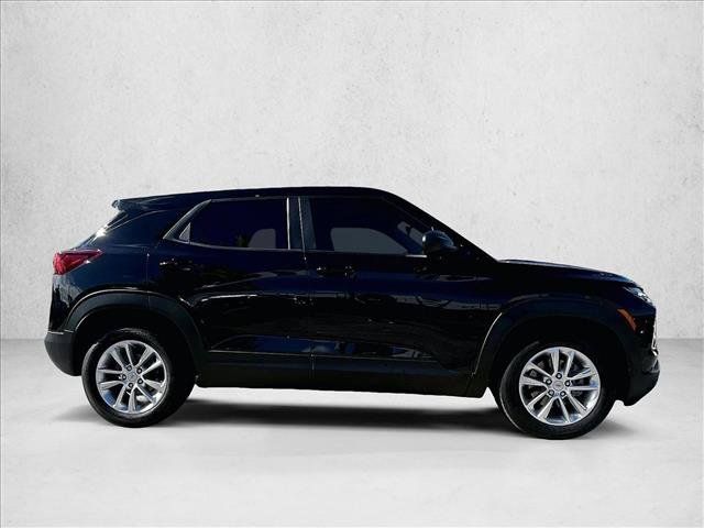 Used 2026 Chevrolet TrailBlazer LS FWD image 5