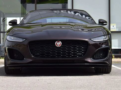 Used 2023 Jaguar F-TYPE R image 3