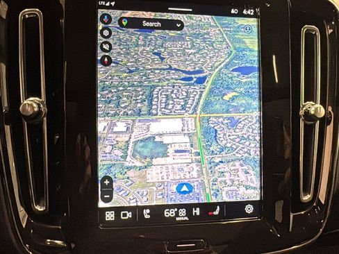 Certified 2025 Volvo XC40 B5 Plus image 16