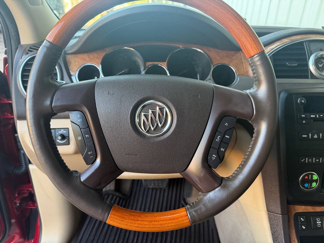 Used 2012 Buick Enclave Leather FWD image 19