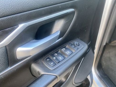 Used 2022 RAM 1500 Big Horn AWD/4WD image 23