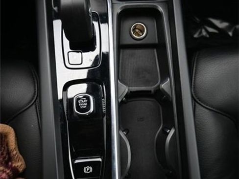 Used 2023 Volvo S60 B5 Plus w/ Climate Package image 11