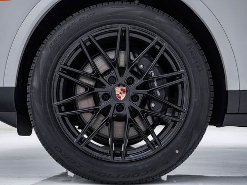 New 2026 Porsche Cayenne Coupe image 13