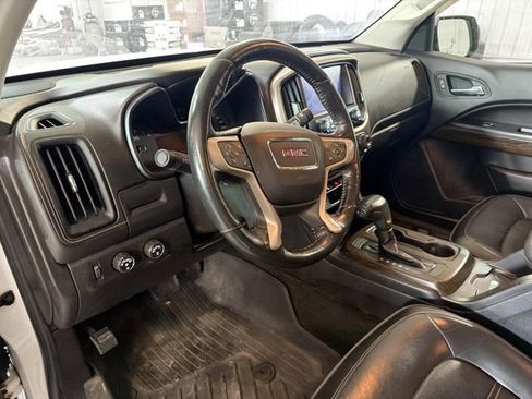 Used 2018 GMC Canyon Denali image 8