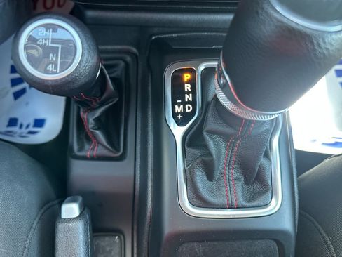 Used 2023 Jeep Gladiator Rubicon AWD/4WD image 26