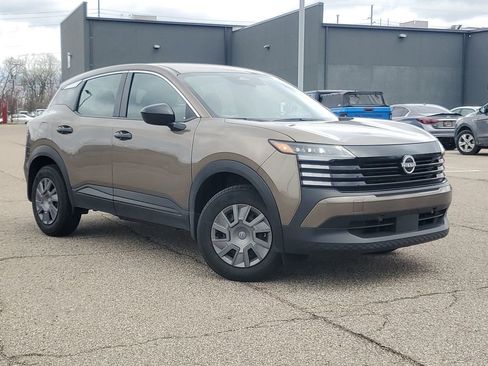 Used 2025 Nissan Kicks S AWD/4WD image 1