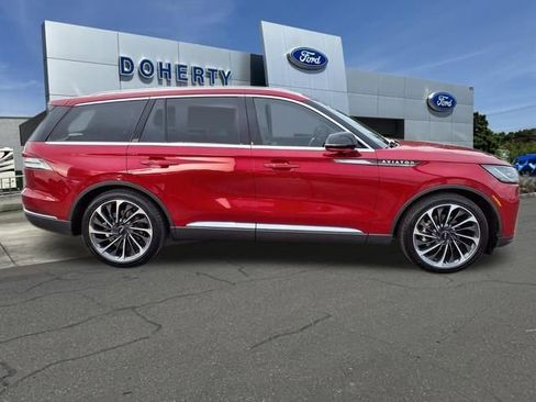 Used 2025 Lincoln Aviator Reserve w/ Equipment Group 201A AWD/4WD image 6