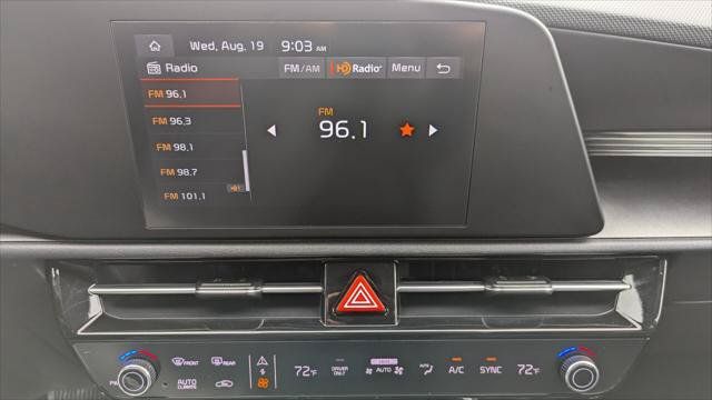 Used 2024 Kia Niro LX FWD image 29
