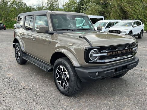 Used 2025 Ford Bronco Outer Banks AWD/4WD image 24