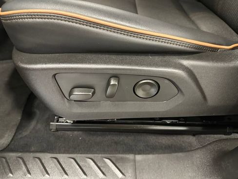 Used 2024 GMC Canyon AT4 w/ Canyon Safety Plus Package AWD/4WD image 27