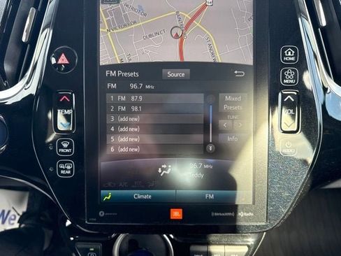 Certified 2020 Toyota Prius Prime Limited FWD image 32