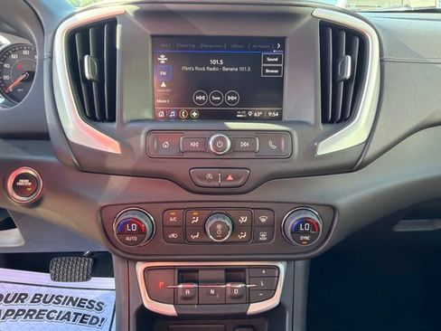 Used 2023 GMC Terrain SLE w/ Driver Convenience Package AWD/4WD image 17