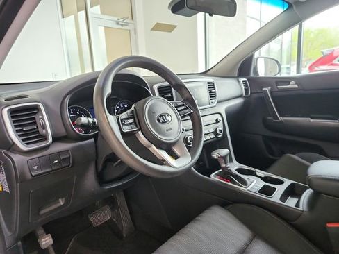 Used 2022 Kia Sportage LX AWD/4WD image 9