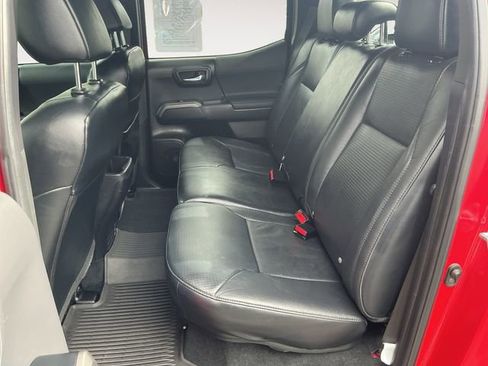 Used 2023 Toyota Tacoma TRD Off-Road w/ TRD Premium Off Road Package image 13