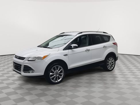 Used 2016 Ford Escape SE w/ SE Chrome Package FWD image 32