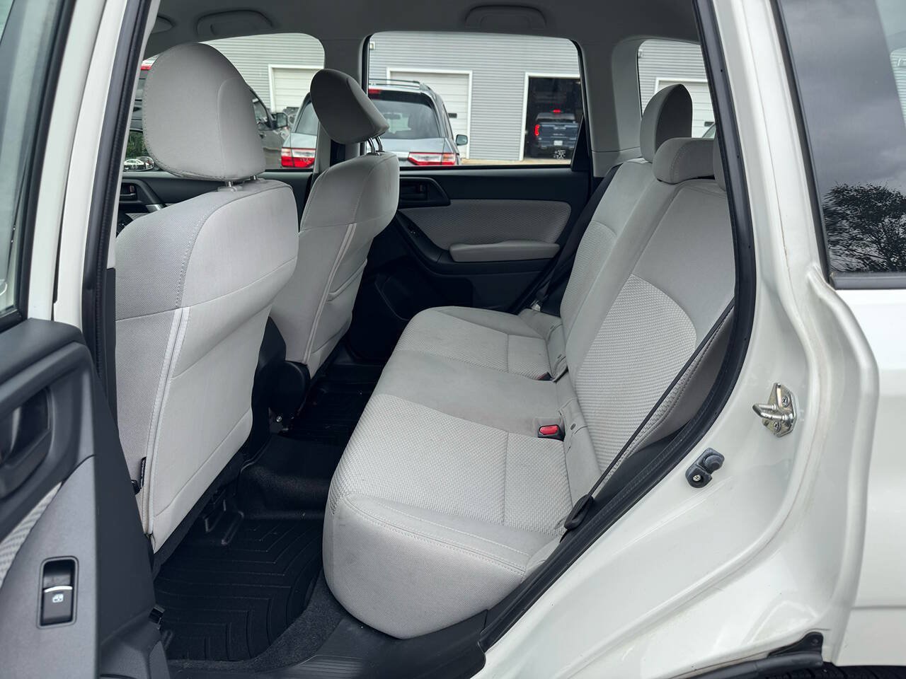 Used 2017 Subaru Forester 2.5i w/ Alloy Wheel Package AWD/4WD image 24