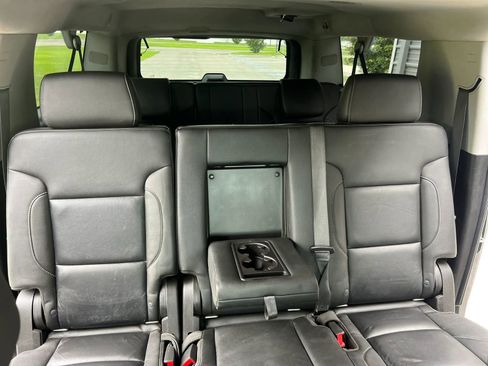 Used 2019 Chevrolet Suburban LT AWD/4WD image 14