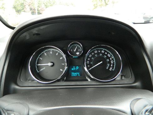 Used 2015 Chevrolet Captiva Sport LS image 17