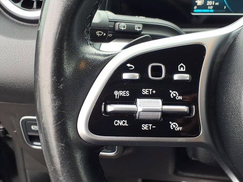 Used 2021 Mercedes-Benz GLB 250 4MATIC image 10