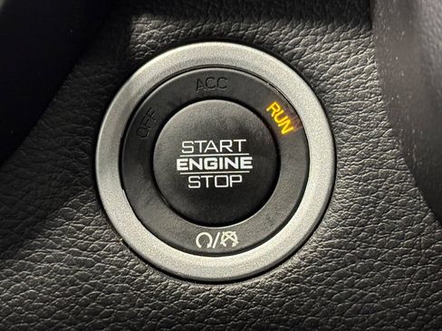 Used 2022 RAM 1500 Big Horn AWD/4WD image 33