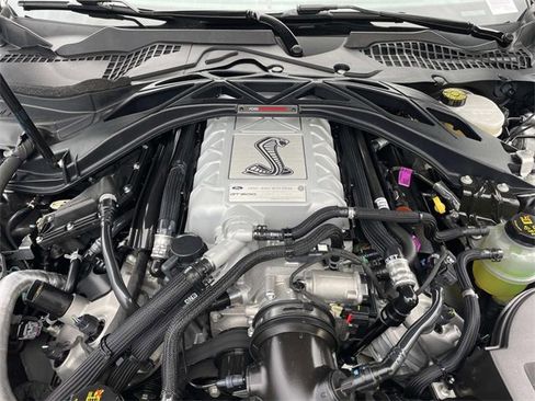 Certified 2020 Ford Mustang Shelby GT500 w/ Technology Package image 38