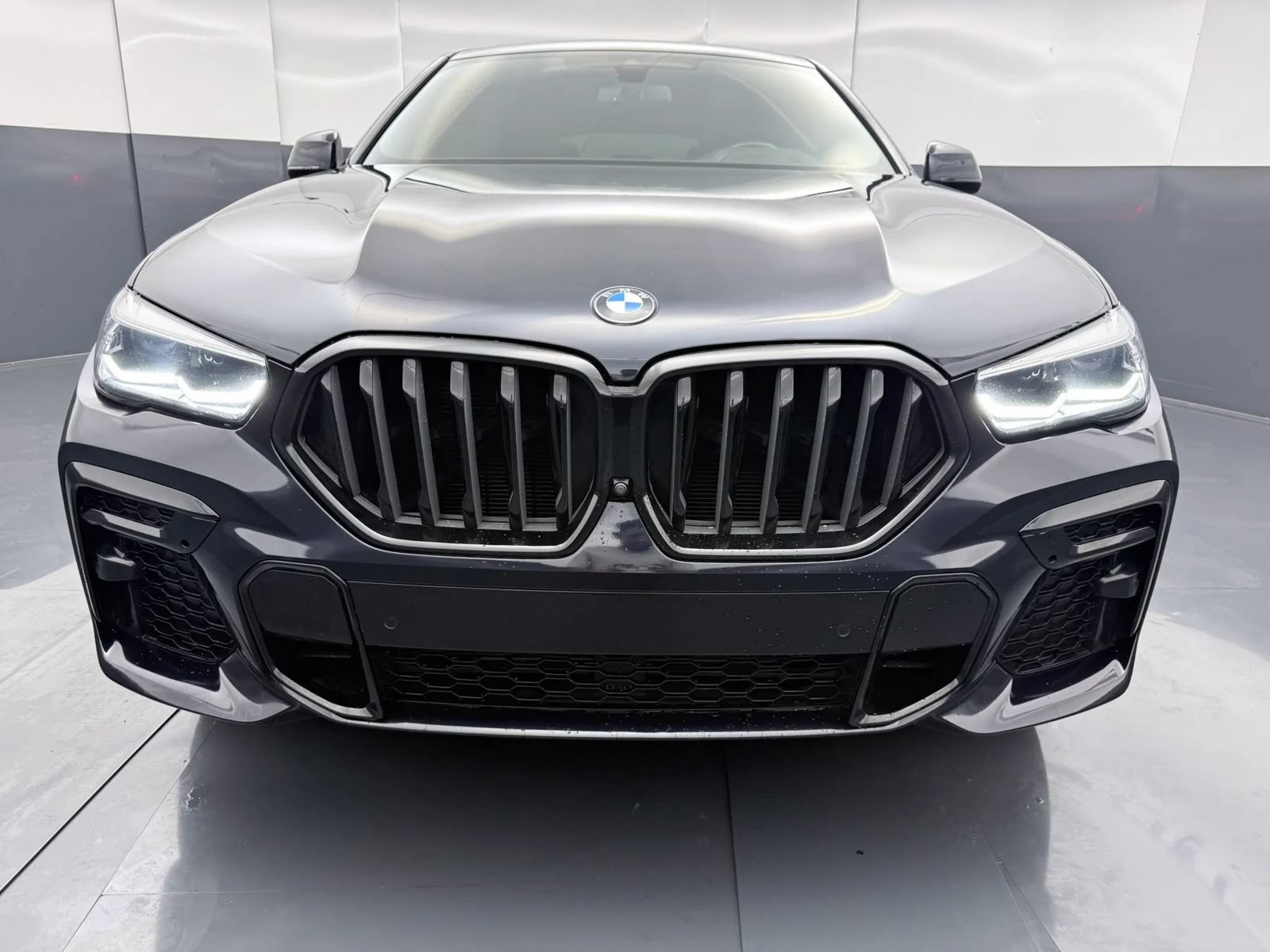 Used 2023 BMW X6 xDrive40i w/ M Sport Package AWD/4WD image 2