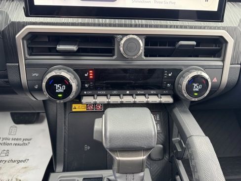 Certified 2025 Toyota 4Runner Platinum image 30