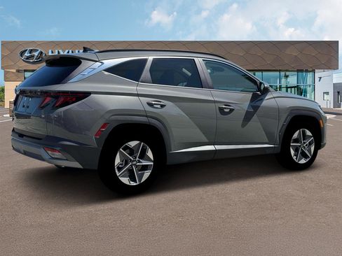 New 2026 Hyundai Tucson SEL FWD image 8