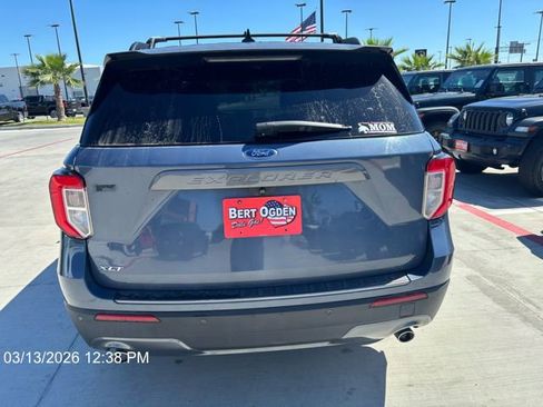 Used 2021 Ford Explorer XLT w/ Equipment Group 202A image 5