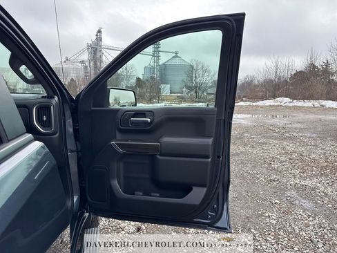 Used 2022 Chevrolet Silverado 1500 LT w/ Z71 Off-Road Package image 44