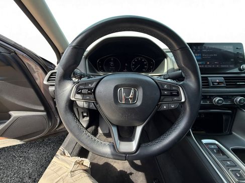 Used 2022 Honda Accord Touring image 13