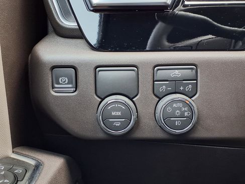 Used 2026 Chevrolet Silverado 1500 RST w/ RST Select Package RWD image 9