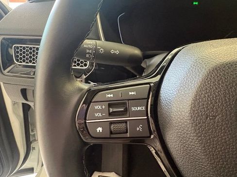 Used 2024 Honda Civic EX-L image 17