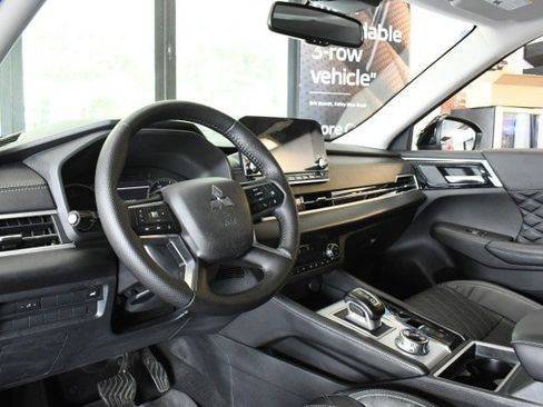 Used 2022 Mitsubishi Outlander SEL AWD/4WD image 29