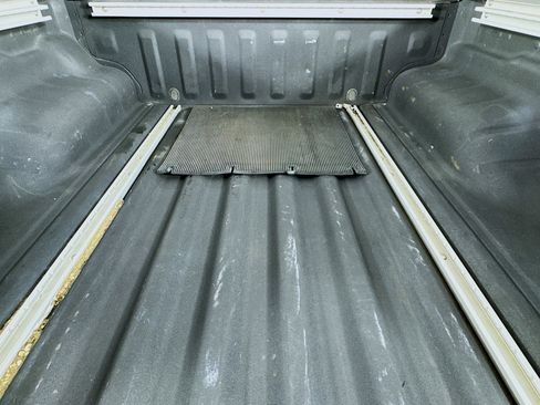 Used 2020 Nissan Frontier SV w/ Midnight Edition Floor Mats RWD image 33