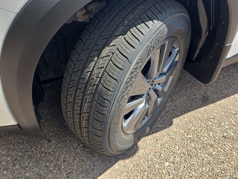 New 2026 Nissan Pathfinder SV image 11