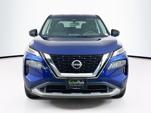 Used 2023 Nissan Rogue S image 2