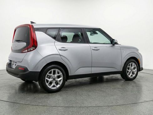 Used 2025 Kia Soul LX w/ LX Technology Package image 9